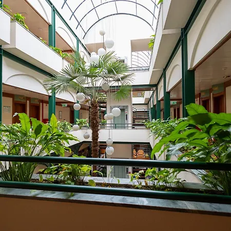 Otel Universal Geres