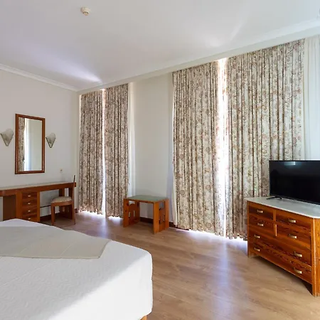 Hotel Universal 3*
