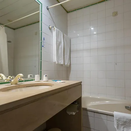 Universal Hotell 3*