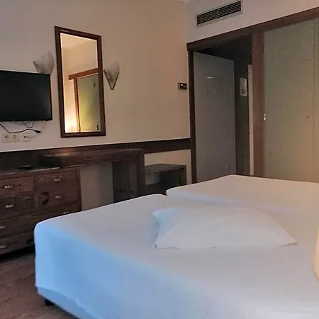 Hotel Universal 3*