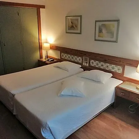 Universal Hotel Geres